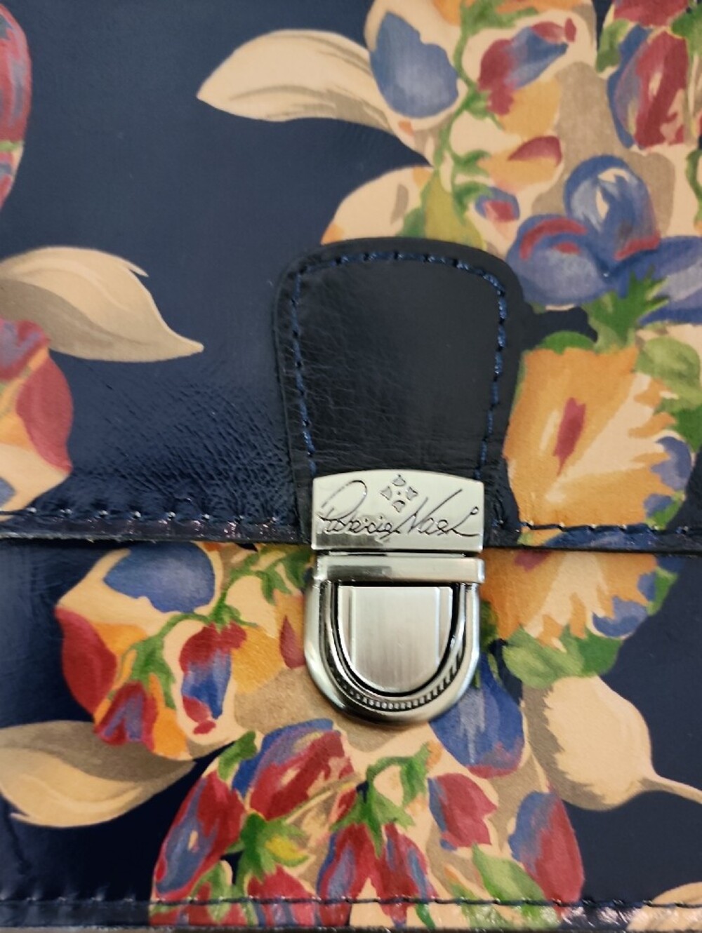 Patricia Nash Navy Floral Patent Crossbody With Bag NWT - Picture 7 of 16